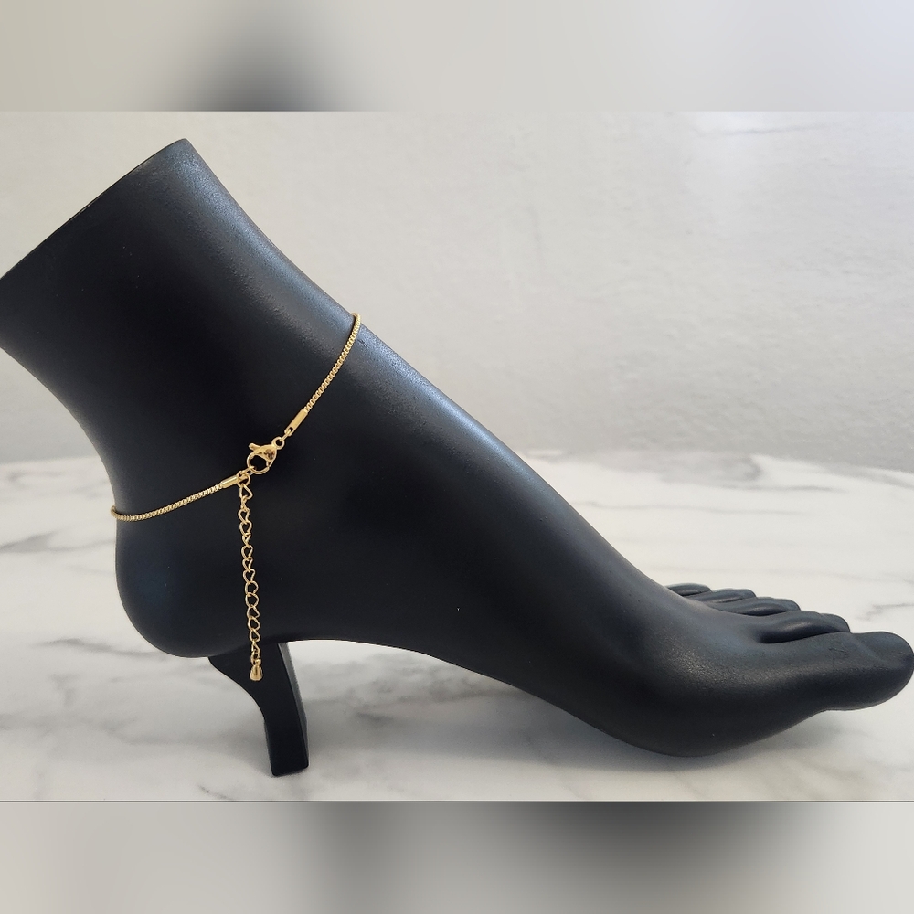 Gold Plates Beaded Anklet Bracelet with Emerald Green Heart Charm - Picture 8 of 14